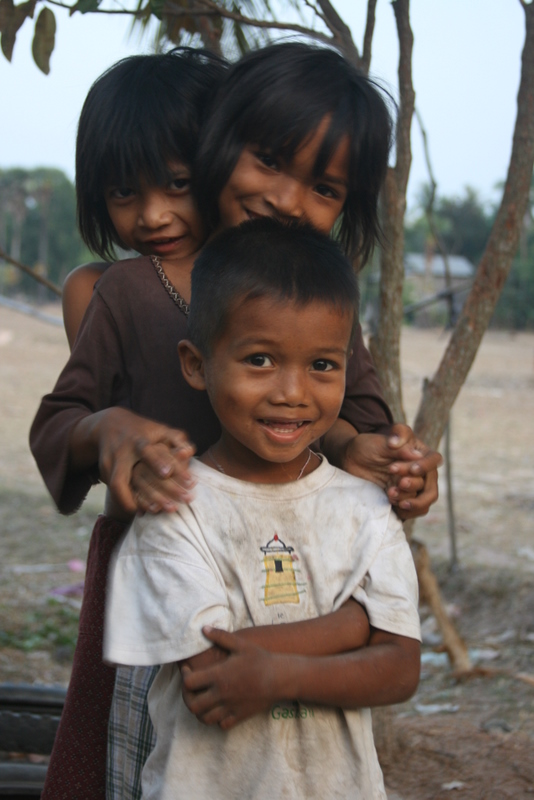 Mr. Mon's kids, Banteay Srei
