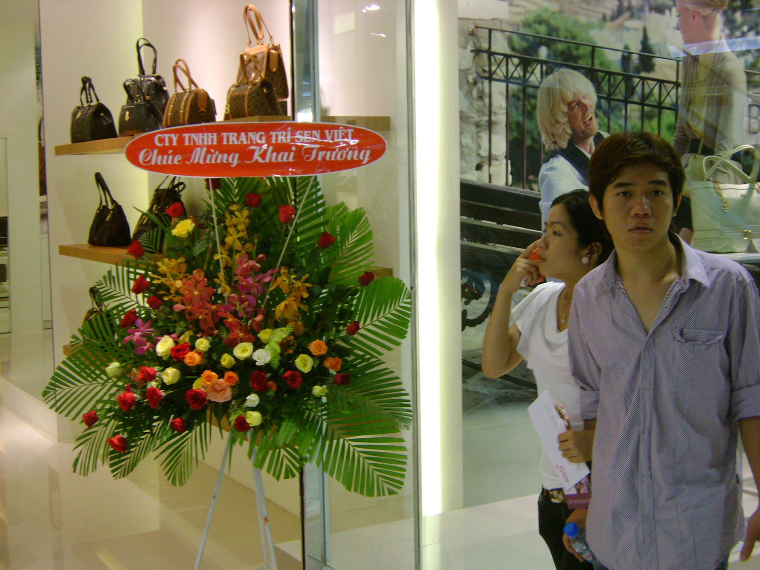 Grand opening, Vincom Center Shopping Mall